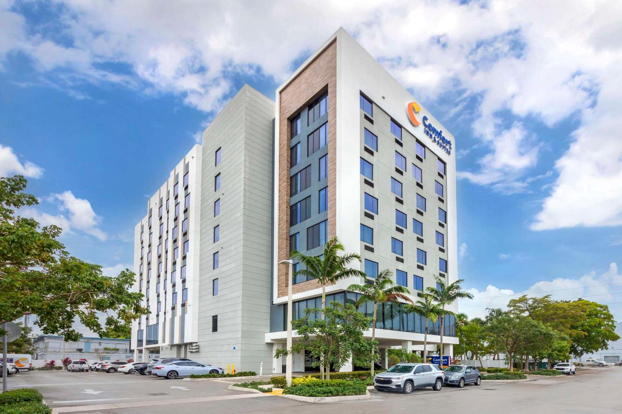 Comfort Inn & Suites Miami International Airport Miami Springs Exterior foto